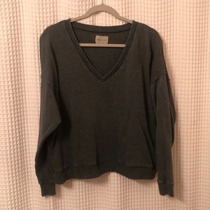 gray american eagle sweatshirt